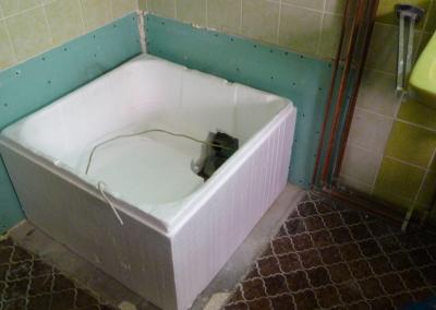 Trockenbauarbeiten an Wände zur Vorbereitung für Fliesenarbeiten in Berlin