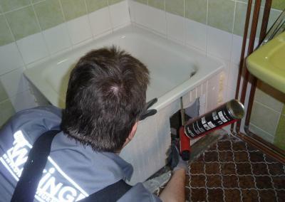 Reparatur zuleitungen wegen undichtigkeit unterhalb der Dusche mit Entnahme der Fliesen Brandenburg