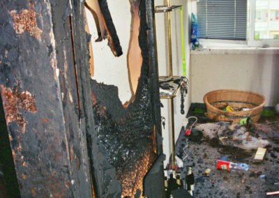 Verbranntes Kinderzimmer durch zündeln mit Streichhölzern