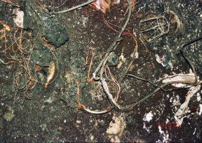 Verbrannte Kabel nach einem Brand im Einfamilienhaus