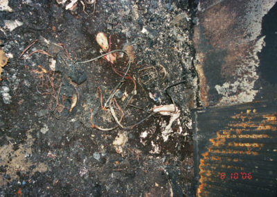 Brandschaden am Heizkörper so das mann sehen kann die Vernietunge