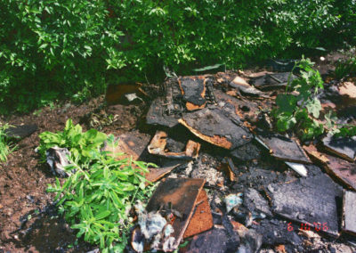 Verbrannter Schrank aus einem Wohnzimmer