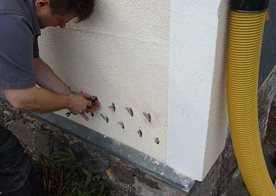 Packer setzen für Abdichtungsarbeiten