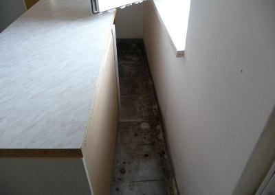 Schimmelbefall hinter der Küchenzeile Aussenwand in Wohnung beseitigen